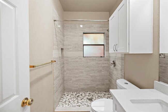 Building Photo - 2706 Salado St