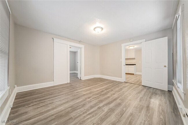 Building Photo - 2036 Lark St