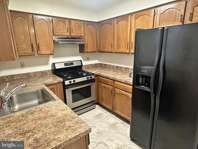 Building Photo - 329 Gwynedd Ct