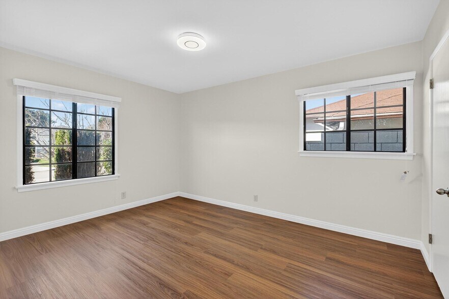 Building Photo - 15202 Florwood Ave