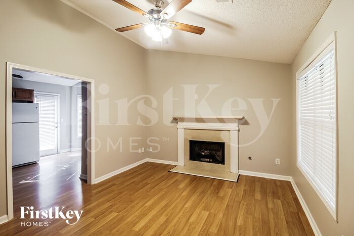 Building Photo - 4131 Warren Rd