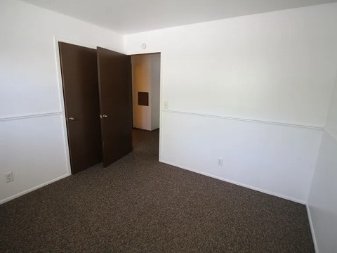 Building Photo - 10723 W Wren Ave
