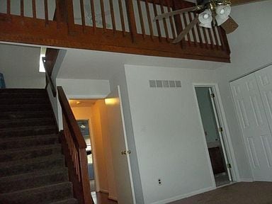 Building Photo - 713 Chimney Hill Ln