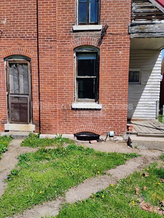 Building Photo - 1016 York St