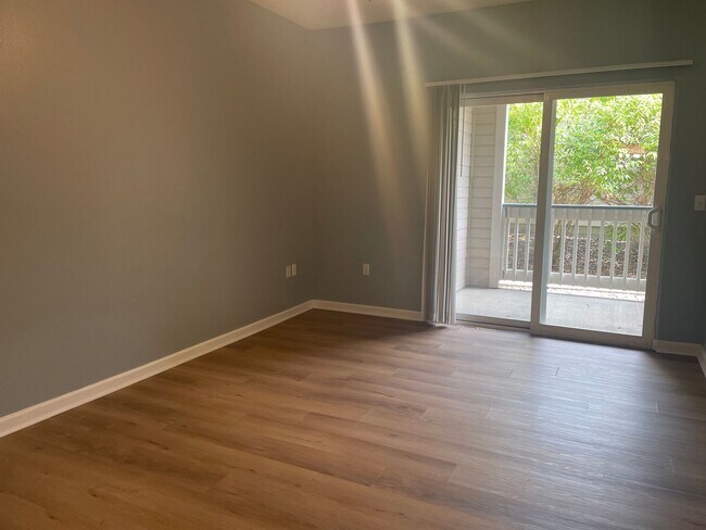 Building Photo - Great Miramonte Ranch Condo - Available Se...