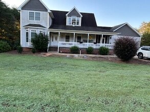 Building Photo - 231 Stoneway Ln