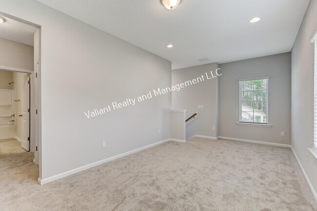 Building Photo - 278 Holly Forest Dr