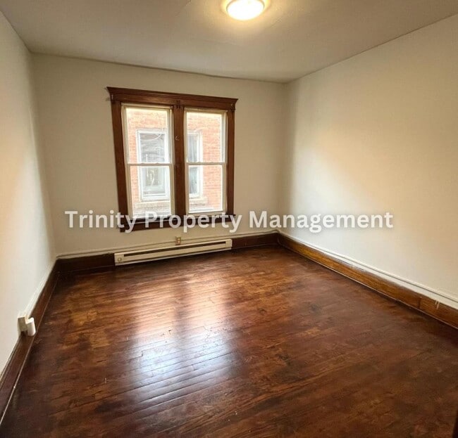Building Photo - 103 Grove Ave