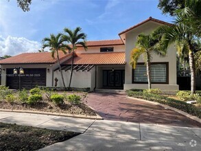 Building Photo - 4 bedroom in Miami Lakes FL 33016