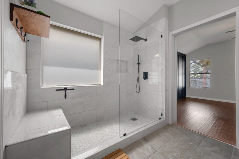 Building Photo - 1500 Lochaline Loop