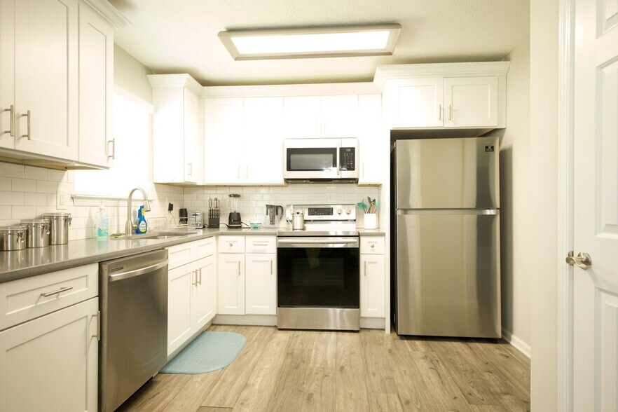 Building Photo - 6116 Citico River Ln