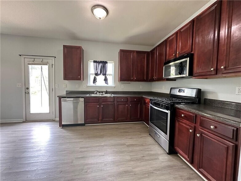 Building Photo - 1335 Rocky Shoals Ln