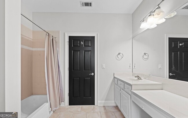 Building Photo - 102 N Cove Dr