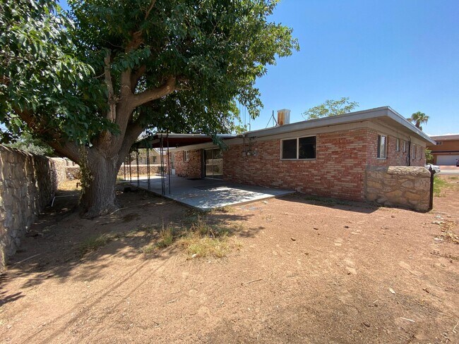 Building Photo - 9608 Stonehaven Dr