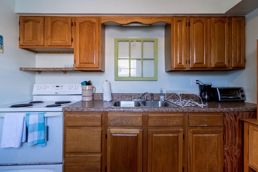 Building Photo - 141 California Ave