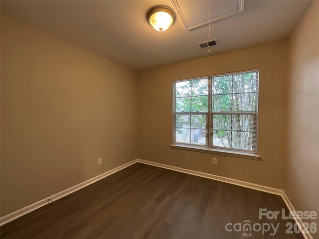 Building Photo - 1606 Termini Dr