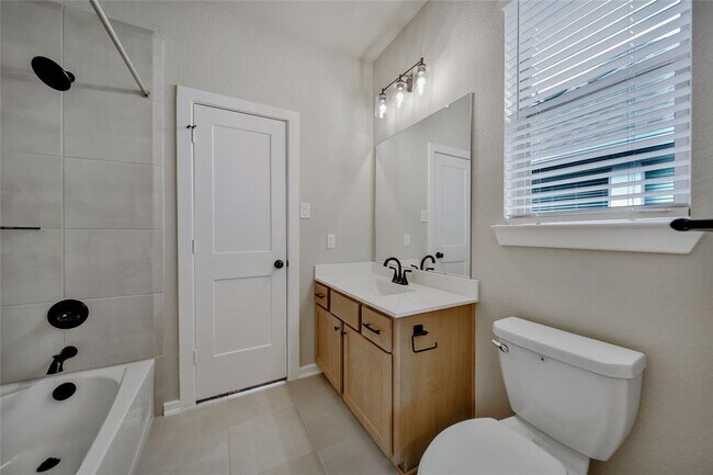 Building Photo - 555 Longleaf Pine Dr