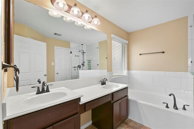 Building Photo - 11431 English Rose Trail