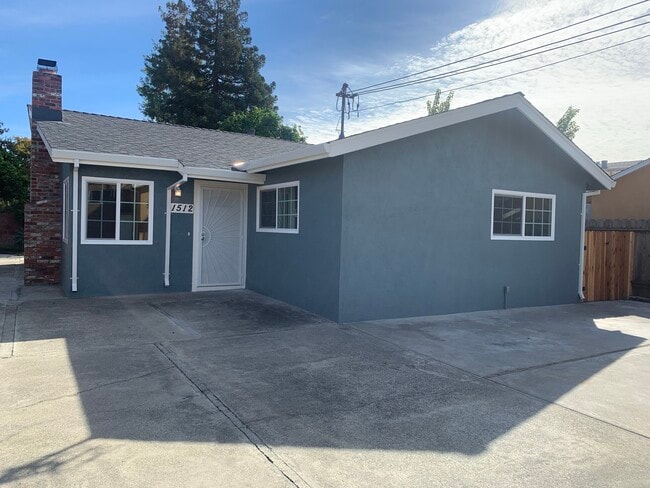 Building Photo - 1512 166th Ave