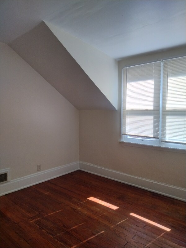 Building Photo - 3521 Clifton Ave