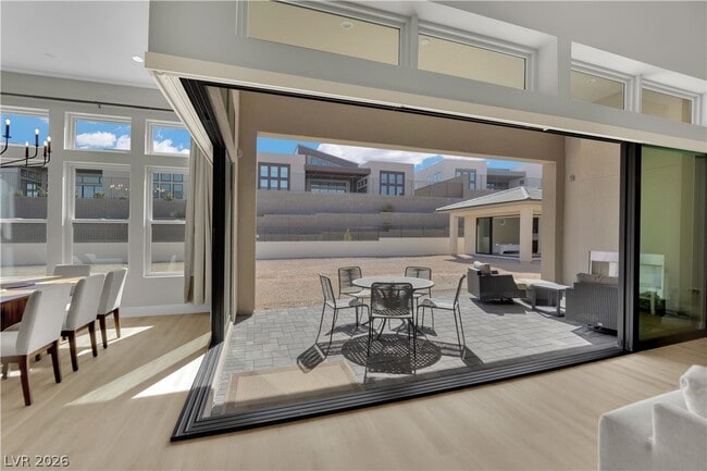 Building Photo - 10973 Horizon Ledge Ave