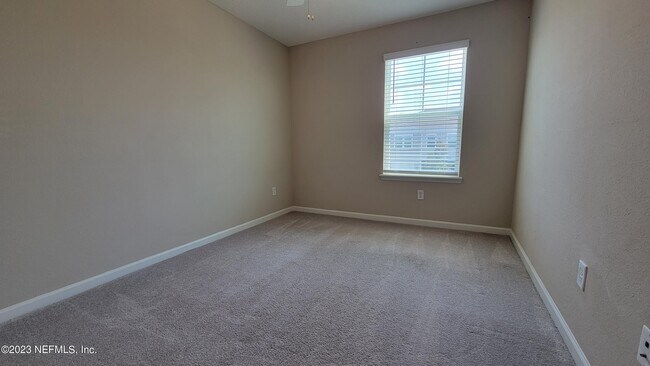 Building Photo - 2567 Sandy Dune Dr