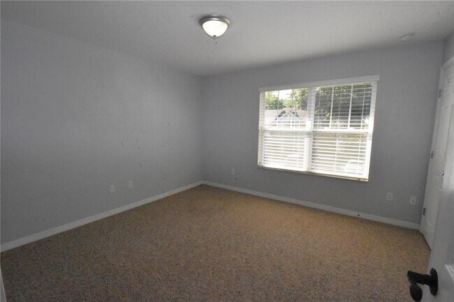 Building Photo - 4663 SW 48th Dr