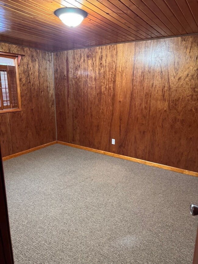 Building Photo - 519 Emerson Ave