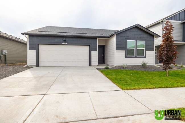 Building Photo - 3744 Clinton Rd