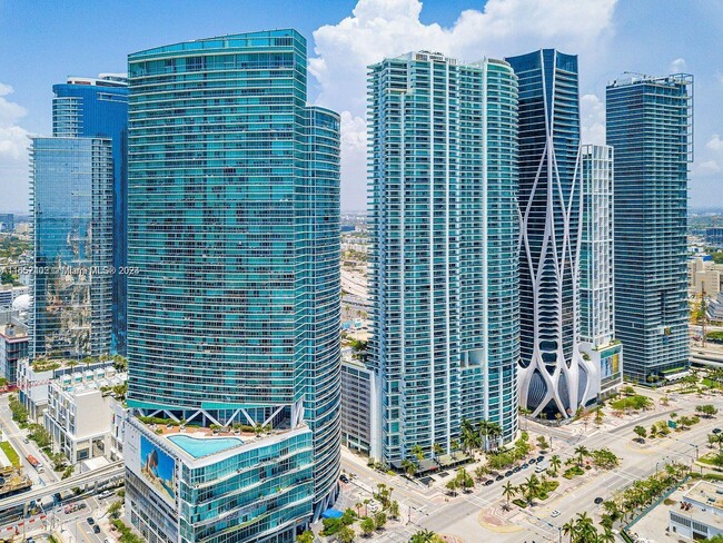 Building Photo - 888 Biscayne Blvd