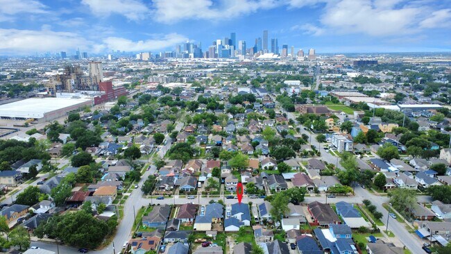 Building Photo - 111 Jenkins St