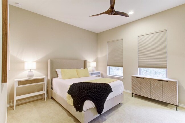 Building Photo - 224 Adams St