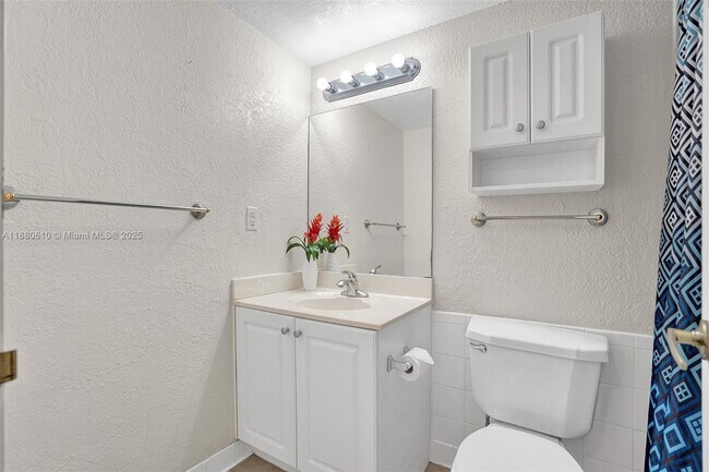 Building Photo - 2501 S Ocean Dr