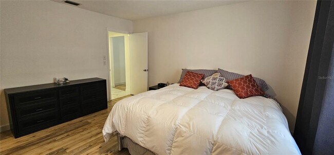 Building Photo - 2009 Riverbluff Pkwy