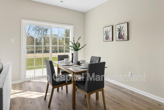 Building Photo - 385 N Tuckahoe Rd