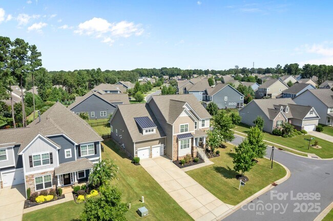 Building Photo - 188 Sweet Briar Dr