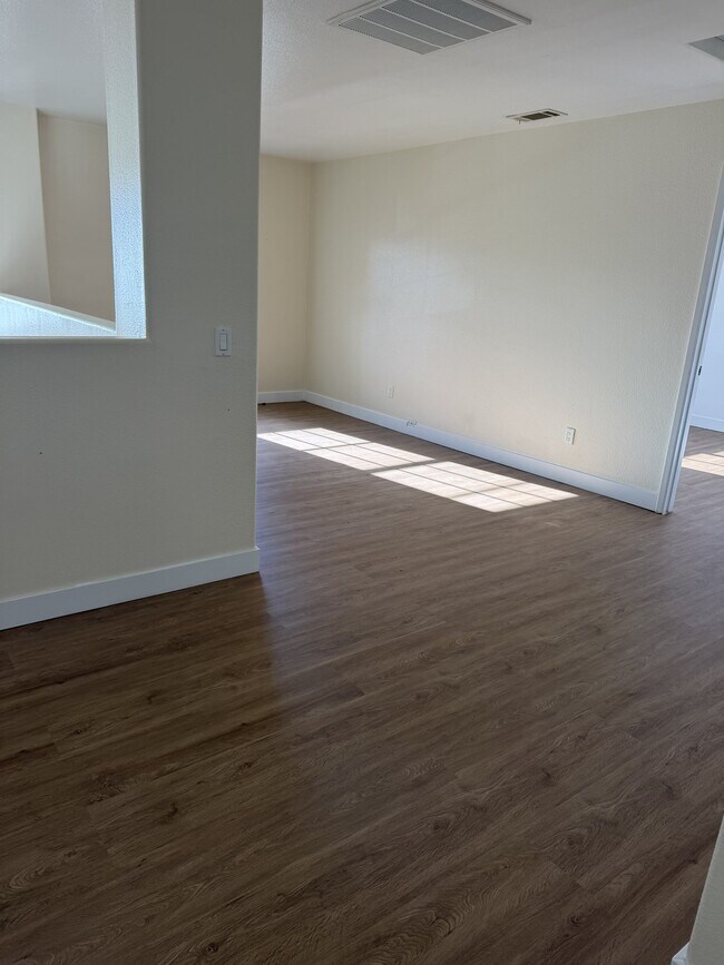 Building Photo - 10755 Arabian Ct