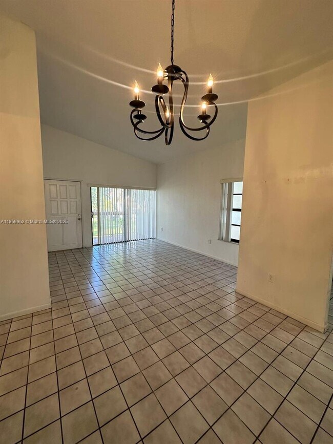 Building Photo - 7555 SW 153rd Pl