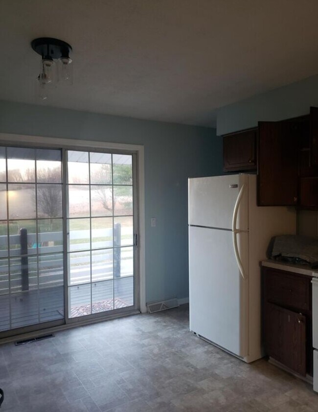 Primary Photo - 4073 Cottage Grove Rd