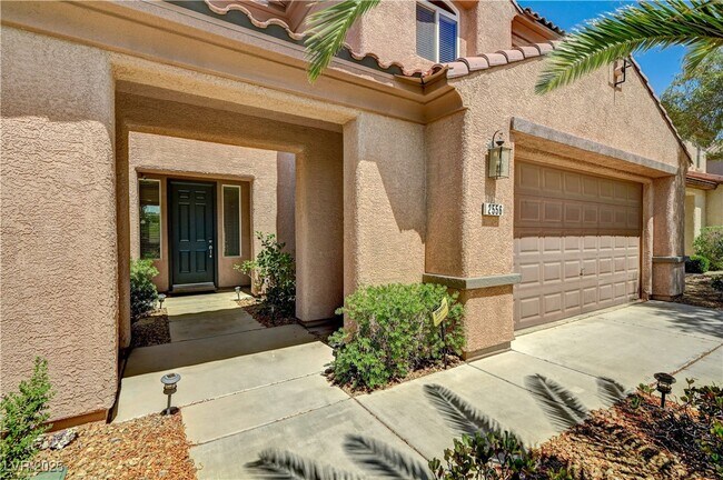 Building Photo - 2556 Sturrock Dr