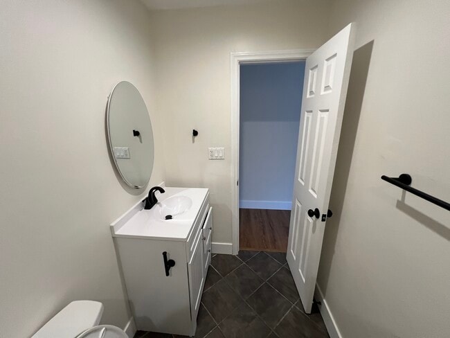 Building Photo - 4325 W 135th St