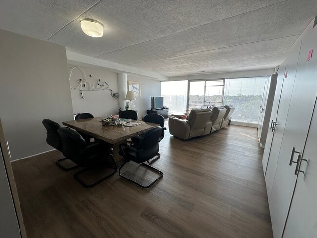 Building Photo - 1770 1st St