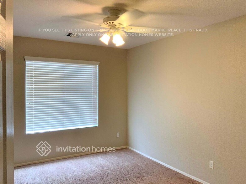 Building Photo - 4821 E Meadow Mist Ln