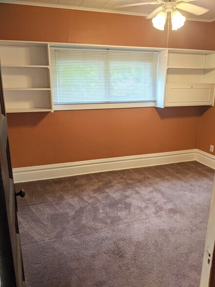 Bedroom 2 - 732 W Shiawassee St