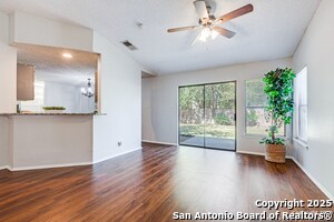 Building Photo - 10323 Country Vista