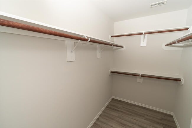 Building Photo - 17126 Andrew Nook Ln