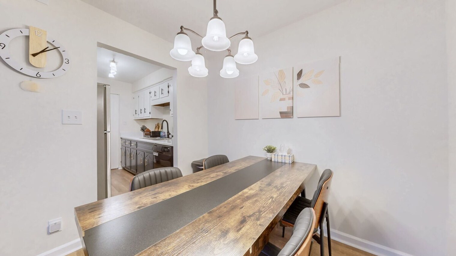 Building Photo - 253 White Oak Rd