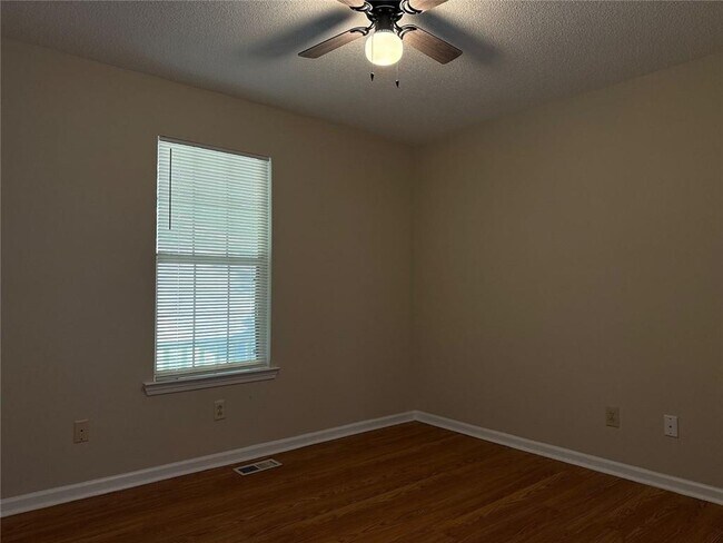 Building Photo - 217 Briarpatch Ct