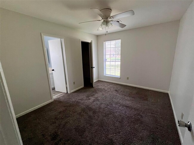 Building Photo - 9838 Tiltree St