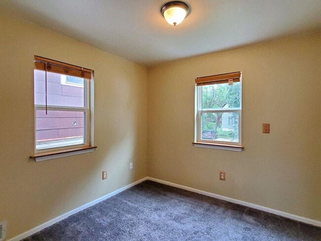 Building Photo - 2010 N 41st St